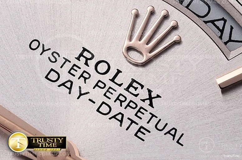 0427 RDD0219E – DayDate 36mm RelaxedFit 695